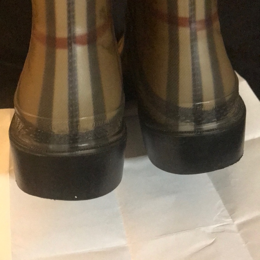 Burberry Haymarket Check Rubber Rain boots - Picture 5 of 14